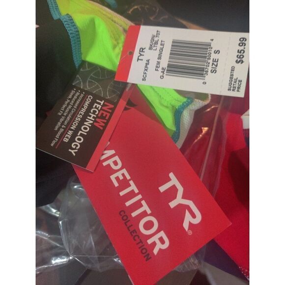 $65.99 TYR Women's Competitor Singlet, Black, Green, Size S - Picture 6 of 6